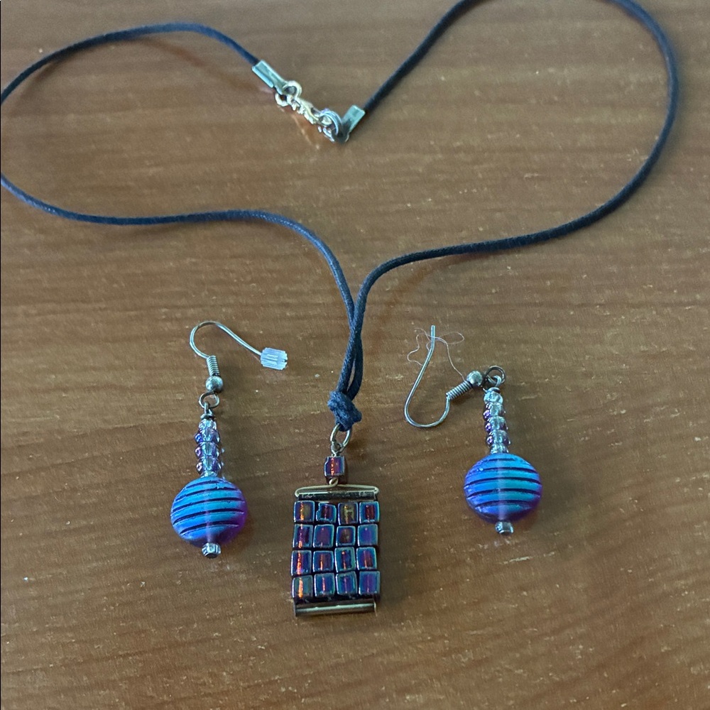 Colorful Glass Pendant Necklace and Earring Set